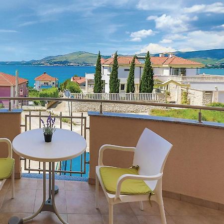 1 Bedroom Stunning Apartment In Okrug Gornji تروغير المظهر الخارجي الصورة